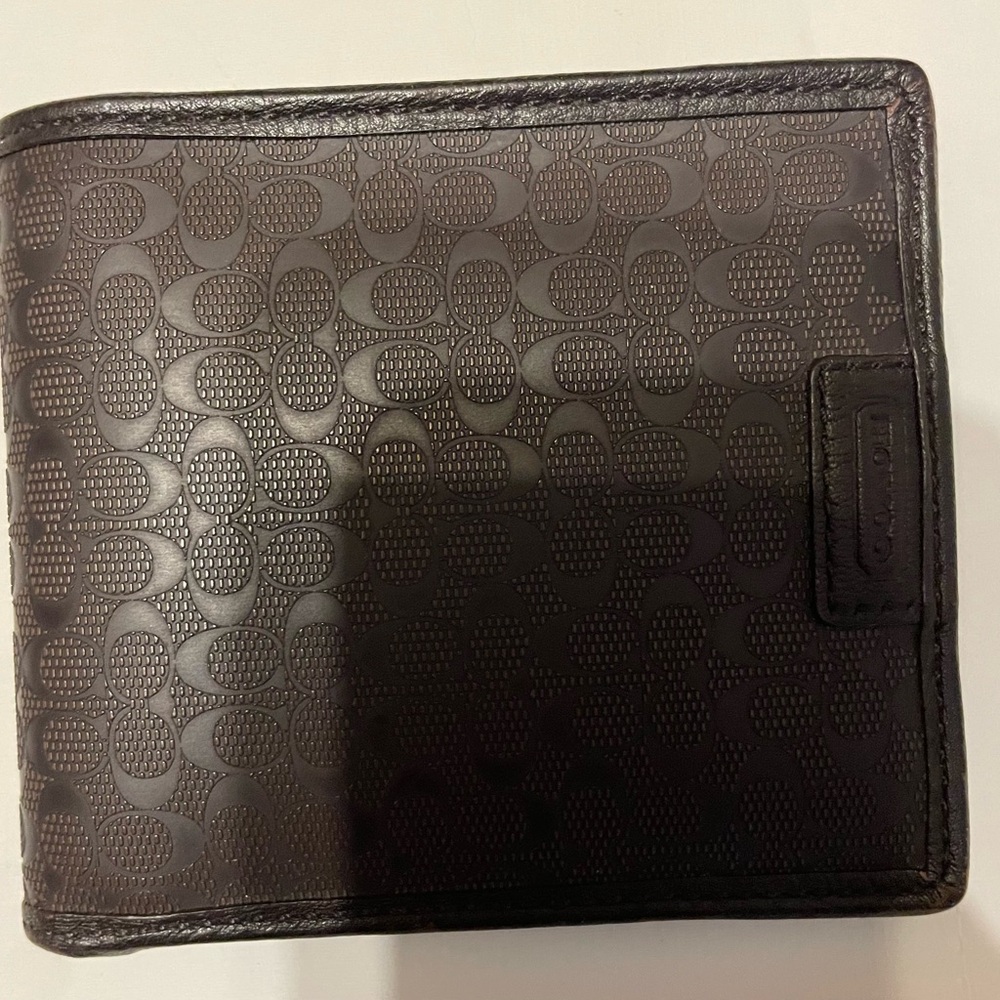 SIGNATURE STRIPE COMPACT ID WALLET
COACH F74687 BROWN